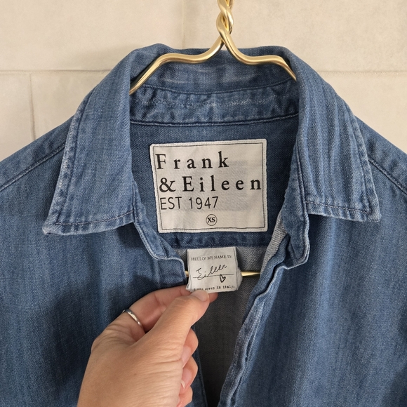 Frank & Eileen Barry Tailored Button-Up Shirt Chambray Stonewashed Indigo Blue - Picture 7 of 11